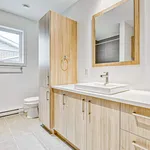 Rent 3 bedroom apartment of 91 m² in Montreal