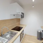 Rent 4 bedroom apartment of 65 m² in Valence