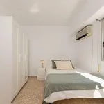 Rent 5 bedroom apartment in Valencia