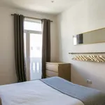 Rent a room in lisbon