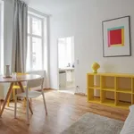 Rent 1 bedroom apartment of 35 m² in berlin