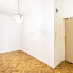 Pronajměte si 3 ložnic/e byt o rozloze 92 m² v Prague