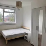 Rent 2 bedroom flat in Salford