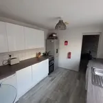 Rent 5 bedroom house in Wales