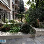 Rent 5 bedroom apartment of 165 m² in Rome