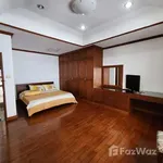 Rent 8 bedroom house of 500 m² in Phuket