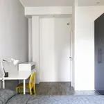 Rent 5 bedroom apartment in Milan