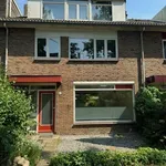 Huur 5 slaapkamer huis van 90 m² in Paddepoel-Noord