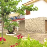 Rent 3 bedroom house of 145 m² in Castellon']