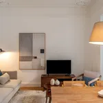 Rent 2 bedroom apartment of 753 m² in Lisbon