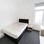 Rent 6 bedroom house in Leeds