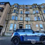 Rent 2 bedroom flat in Paisley