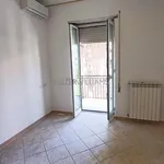 Affitto 3 camera appartamento di 56 m² in Roma