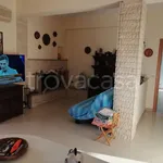 Rent 5 bedroom apartment of 150 m² in Locri