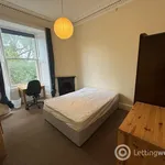 Rent 3 bedroom flat in Edinburgh