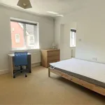 Rent 4 bedroom flat in Colchester