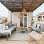 Rent 4 bedroom apartment of 65 m² in Barcelona