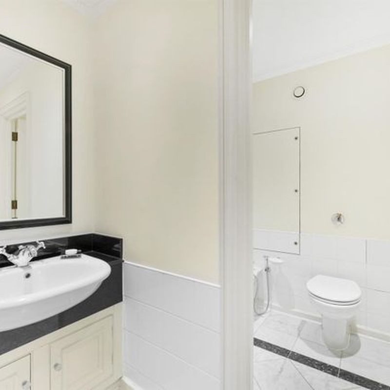 Flat to rent in Hyde Park Gate, London SW7 Exted