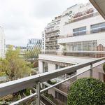 Appartement de 592 m² avec 1 chambre(s) en location à Paris