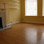 Rent 3 bedroom flat in North West England