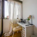 Rent a room of 149 m² in madrid