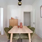 Rent 2 bedroom apartment of 889 m² in Lisbon