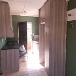 Rent 2 bedroom house of 300 m² in Soweto