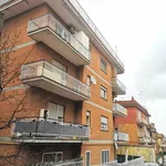 Rent 2 bedroom apartment of 90 m² in Roma