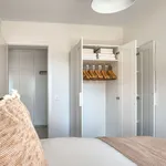 Rent 2 bedroom apartment of 657 m² in Basel