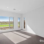 Rent 5 bedroom house in  Fraser Rise VIC 3336                        