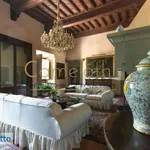 Rent 6 bedroom house of 700 m² in Florence