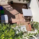 Rent 4 bedroom house of 95 m² in Massa