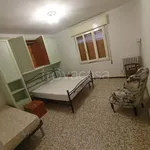 Rent 4 bedroom house of 150 m² in Mirandola