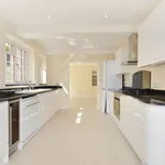 Rent 5 bedroom house in South East England