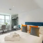 Rent 3 bedroom flat in London