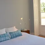 Rent 2 bedroom apartment in Porto