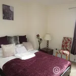 Rent 2 bedroom flat in Aberdeen