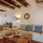 Rent 2 bedroom house of 300 m² in Calheta