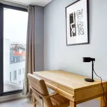 Rent 2 bedroom apartment of 88 m² in Lisbon