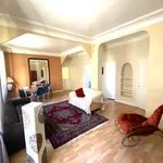 Appartement de 130 m² avec 1 chambre(s) en location à Marseille