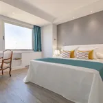 Rent 1 bedroom apartment of 55 m² in Madrid