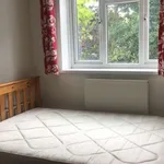 Rent a room of 77 m² in london