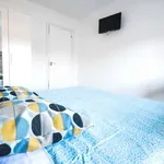 Rent a room of 100 m² in valencia