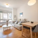 Rent 4 bedroom apartment of 55 m² in Barcelona