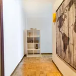 Rent 5 bedroom apartment in Madrid