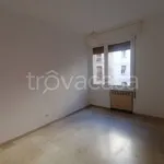 Affitto 4 camera appartamento di 85 m² in Bologna