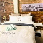 Rent 1 bedroom apartment of 33 m² in Johannesburg