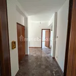 Rent 4 bedroom apartment of 100 m² in Aprilia