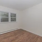 3 room apartment to let in 
                    JC Greenville, 
                    NJ
                    07305