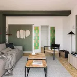 Rent 5 bedroom apartment of 85 m² in Barcelona